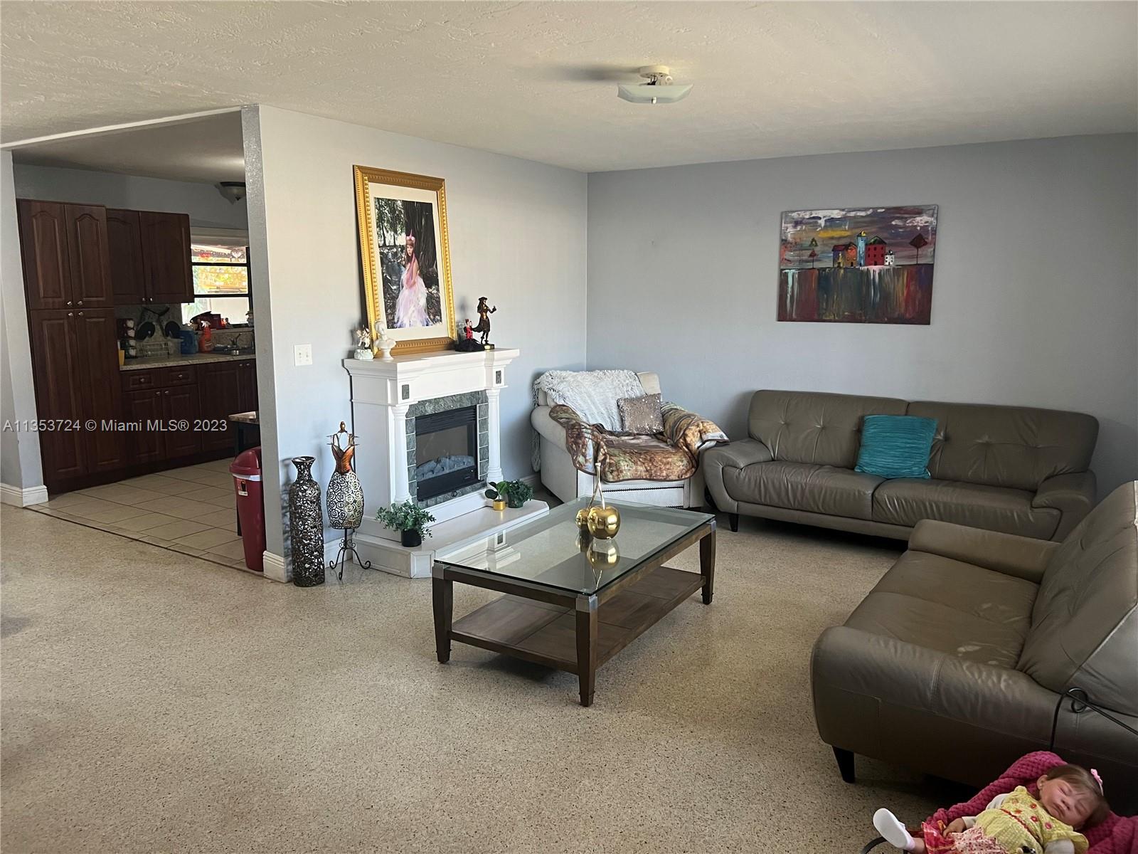 Photo 4 of 20 of 4410 NW 173rd Dr house