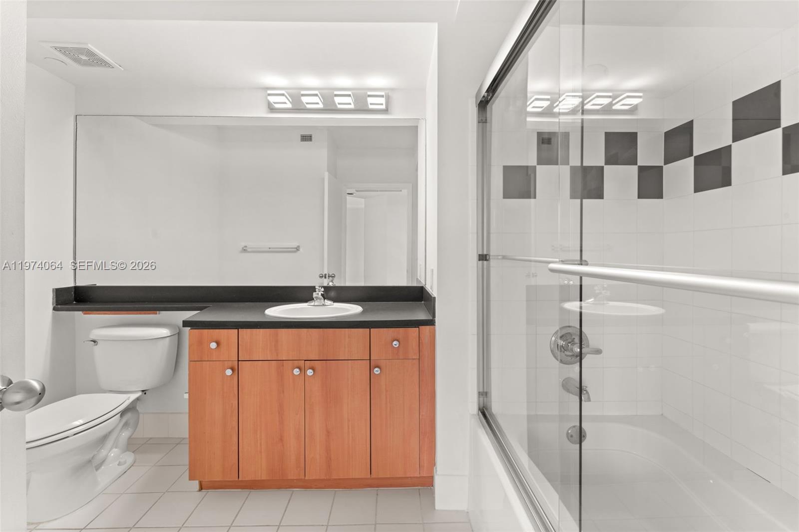 THE WAVERLY AT SOUTH BEACH - Residential