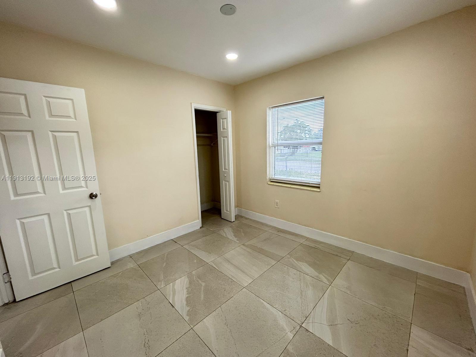 SUN-TAN VILL SEC 5 - Residential Lease