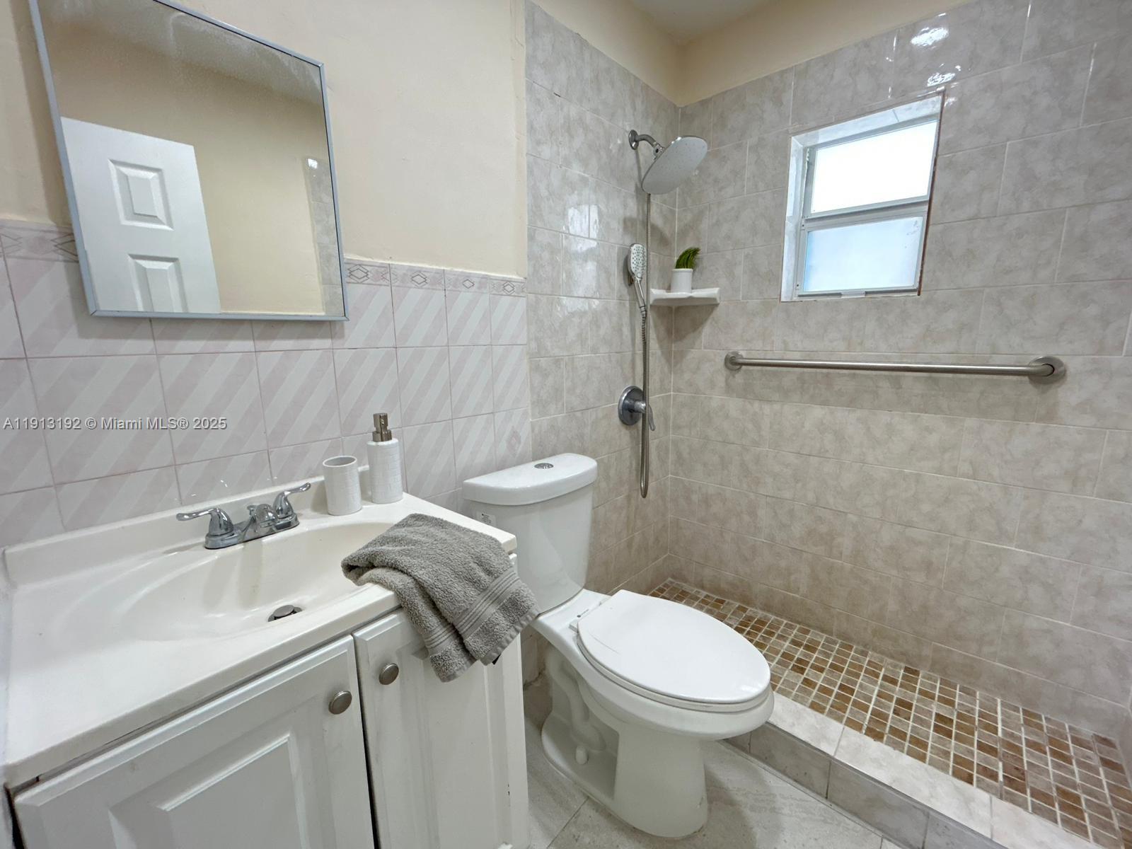 SUN-TAN VILL SEC 5 - Residential Lease