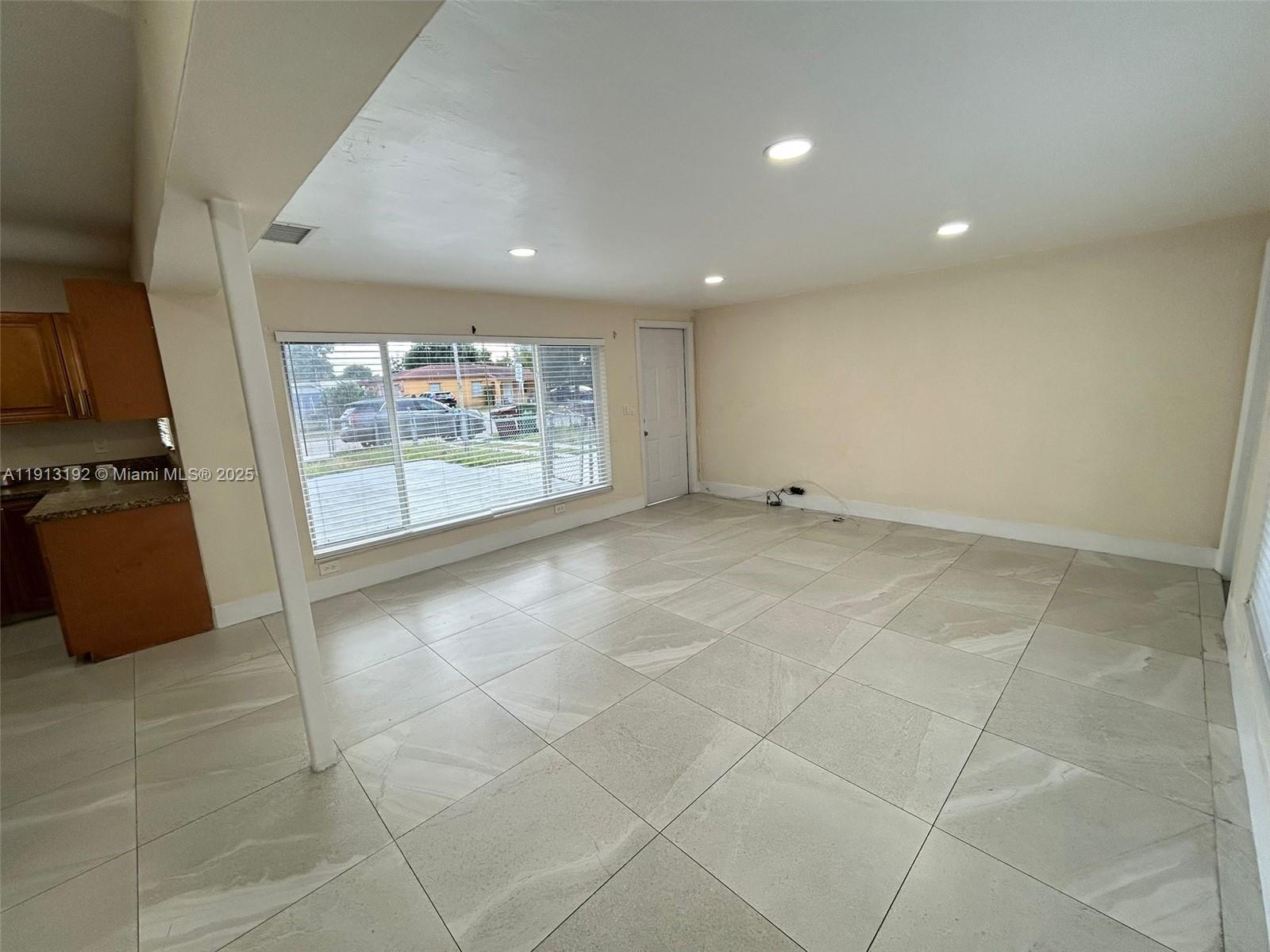 SUN-TAN VILL SEC 5 - Residential Lease