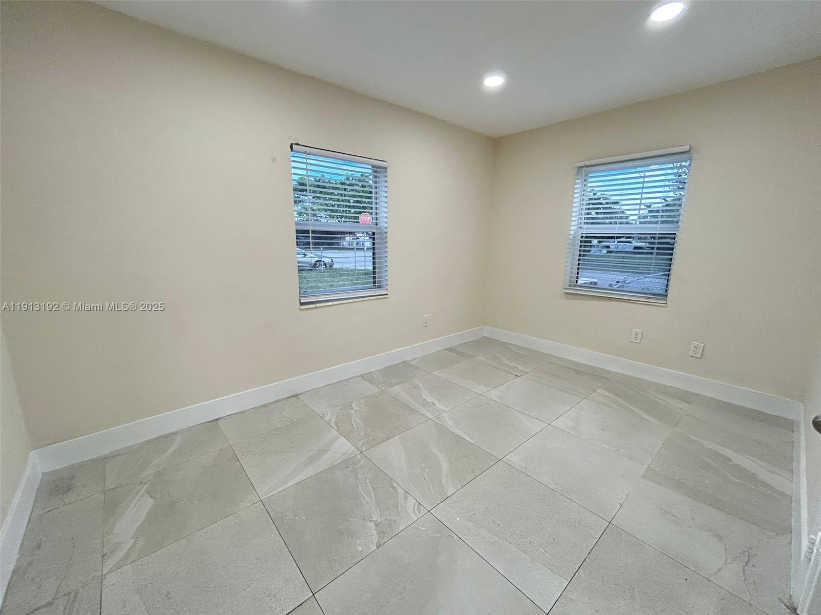 SUN-TAN VILL SEC 5 - Residential Lease