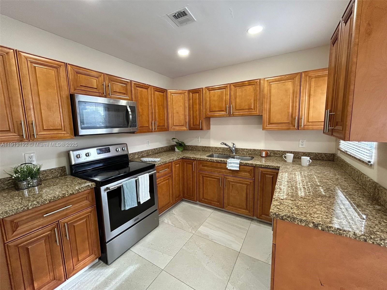 SUN-TAN VILL SEC 5 - Residential Lease