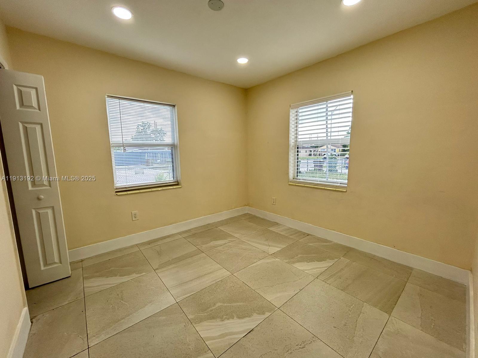 SUN-TAN VILL SEC 5 - Residential Lease