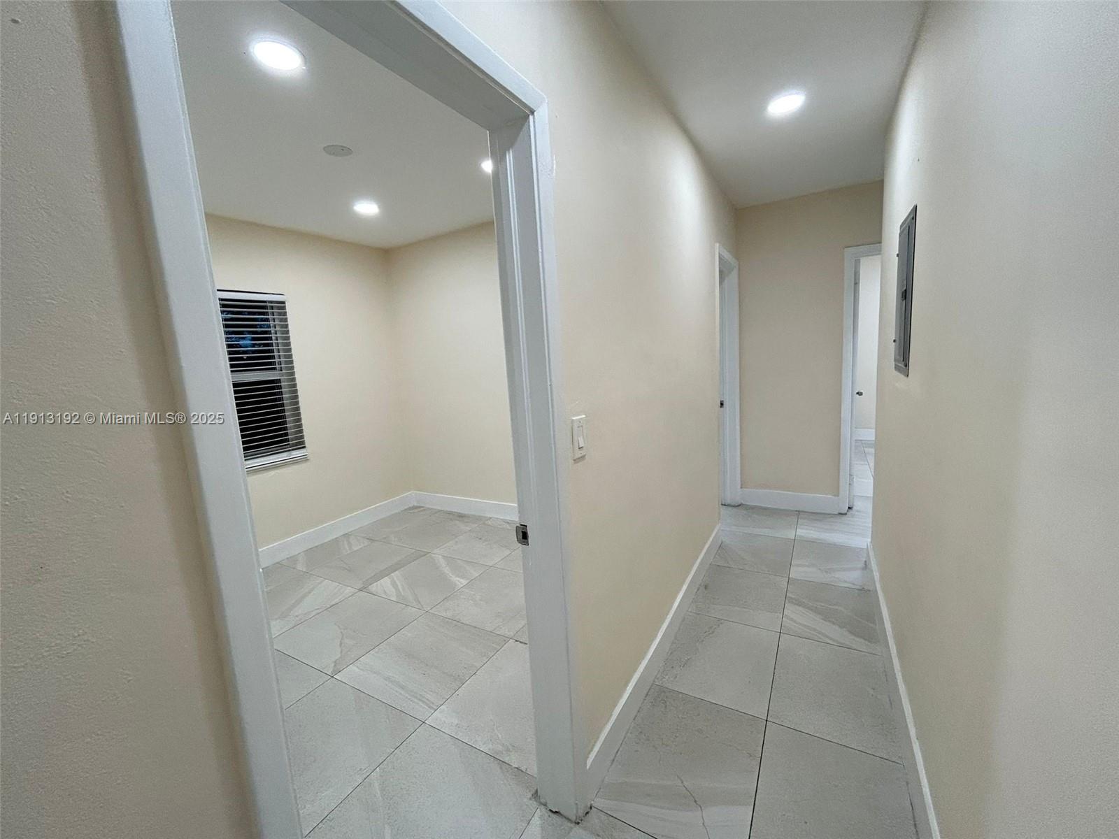 SUN-TAN VILL SEC 5 - Residential Lease