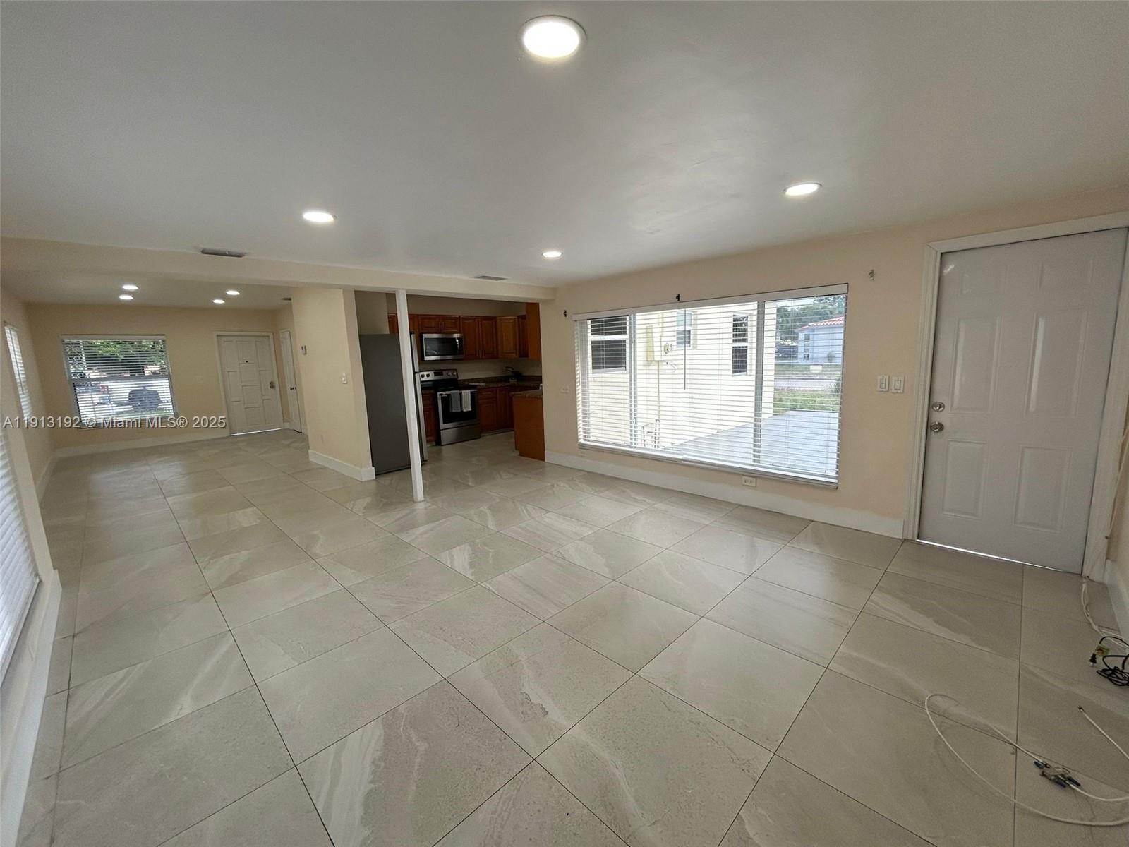 SUN-TAN VILL SEC 5 - Residential Lease