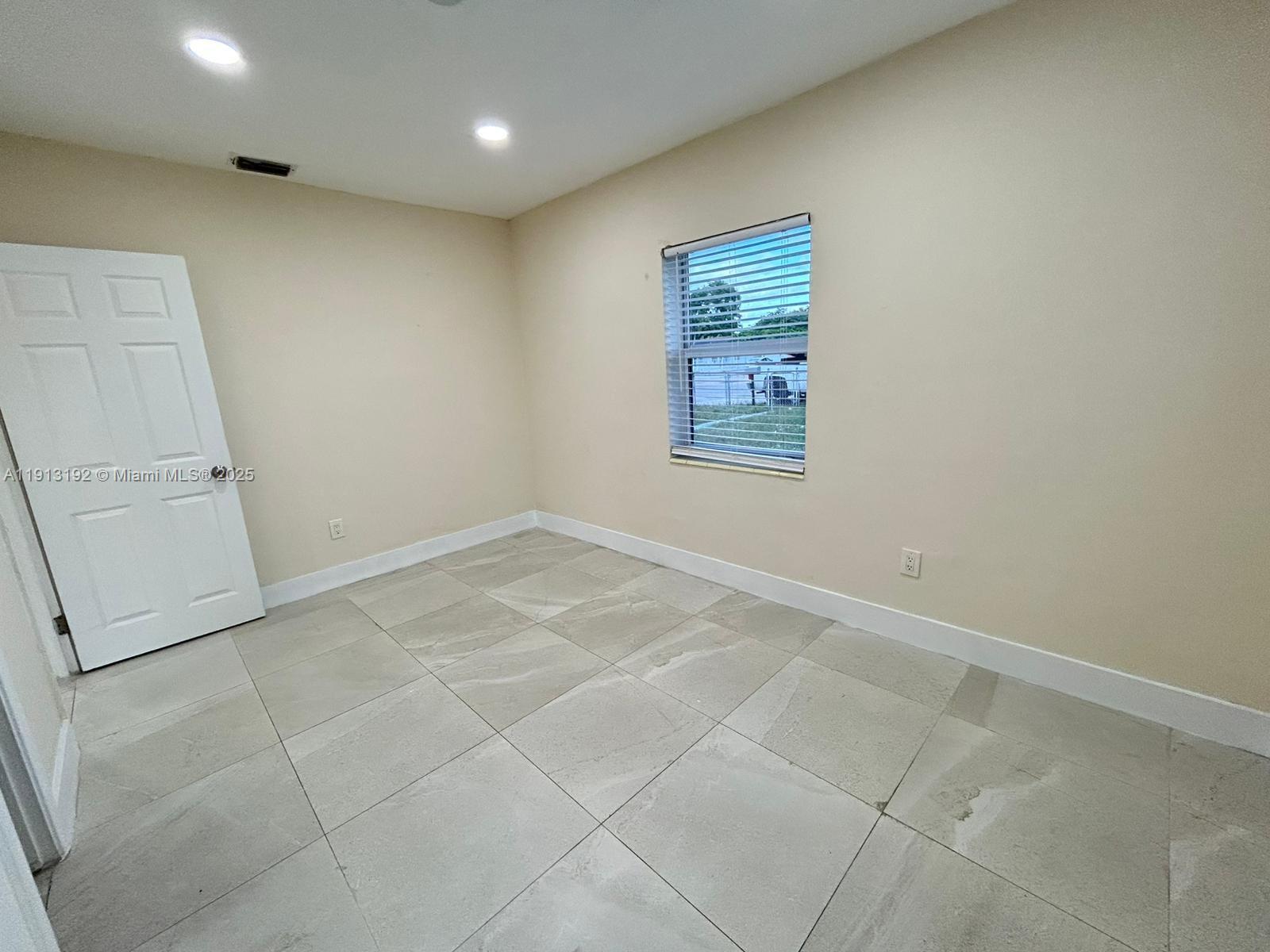 SUN-TAN VILL SEC 5 - Residential Lease