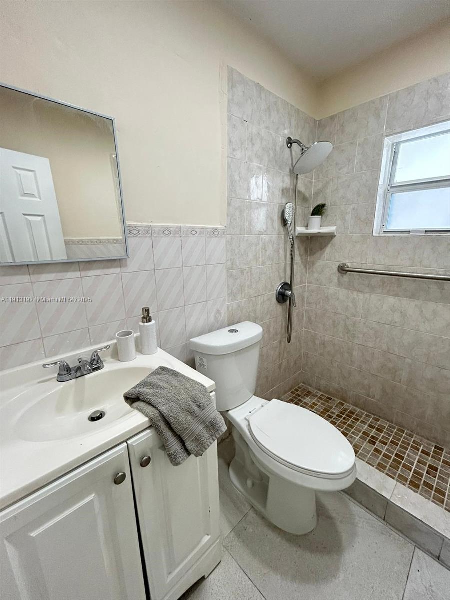 SUN-TAN VILL SEC 5 - Residential Lease