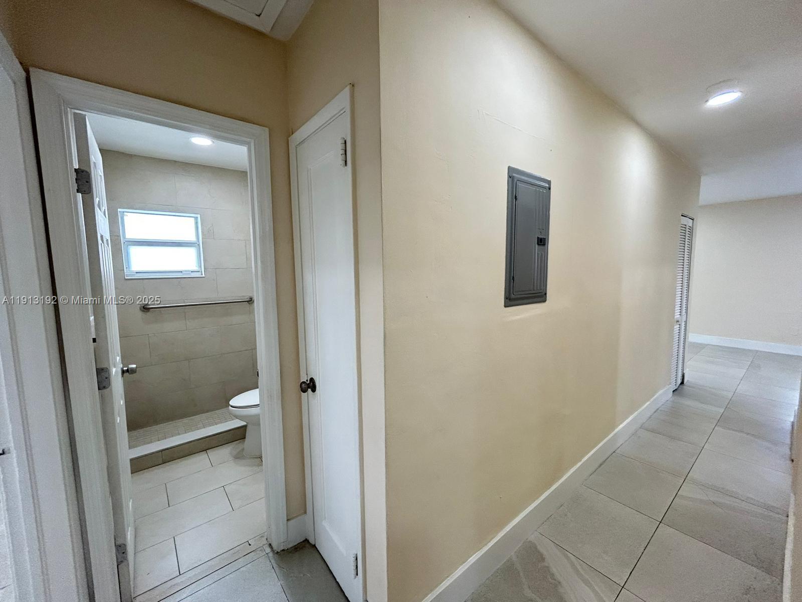 SUN-TAN VILL SEC 5 - Residential Lease