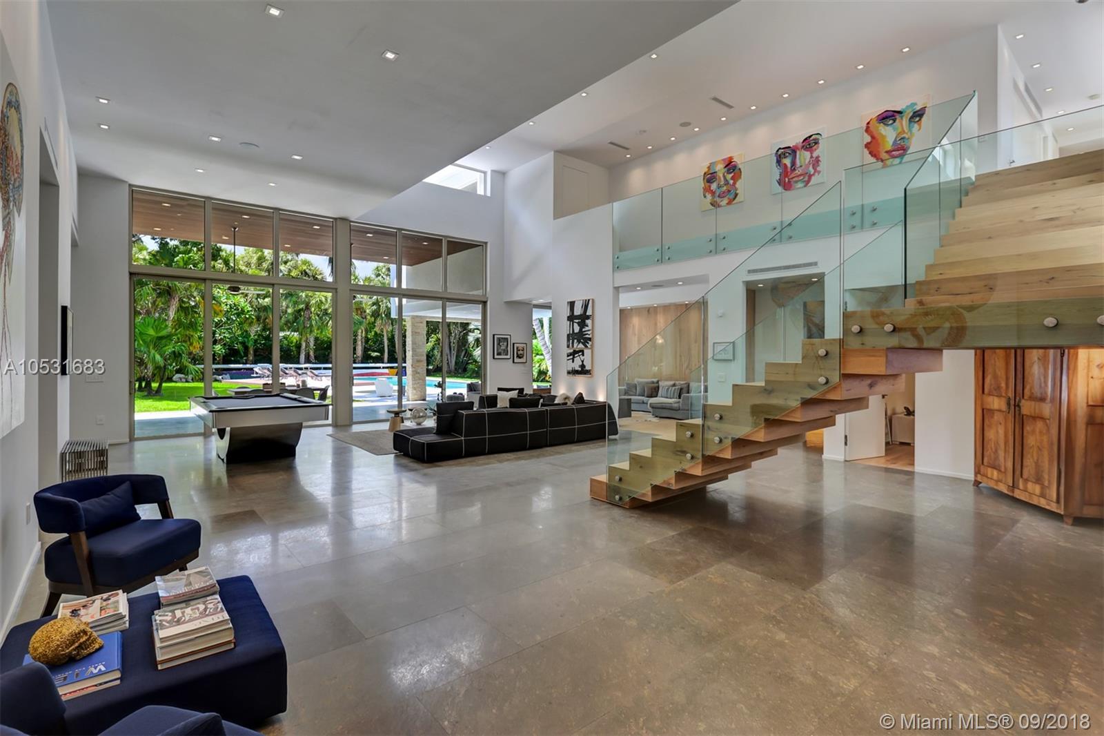 TOWN & RANCH ESTS - Residential