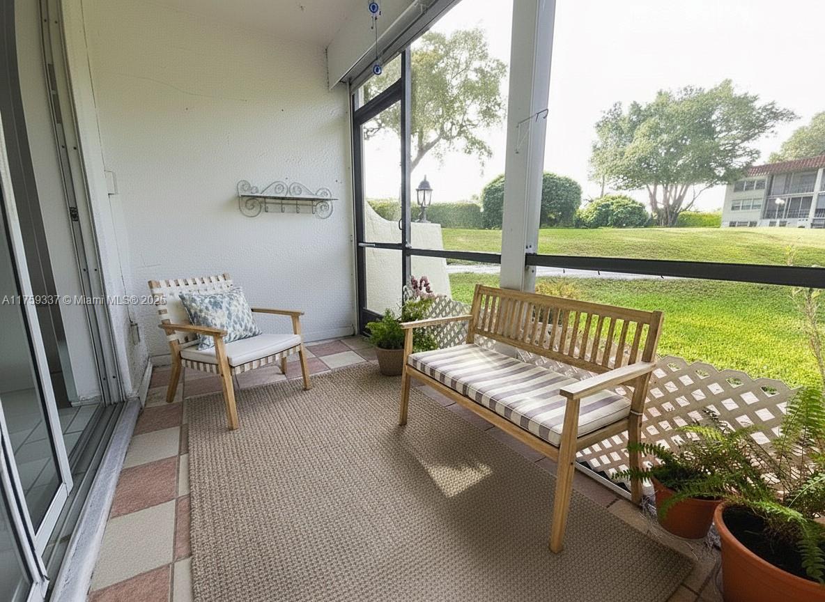 HOLLYBROOK GOLF AND - Residential