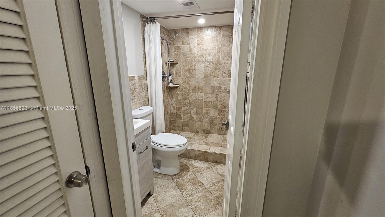 LIDO BAY - Residential Lease