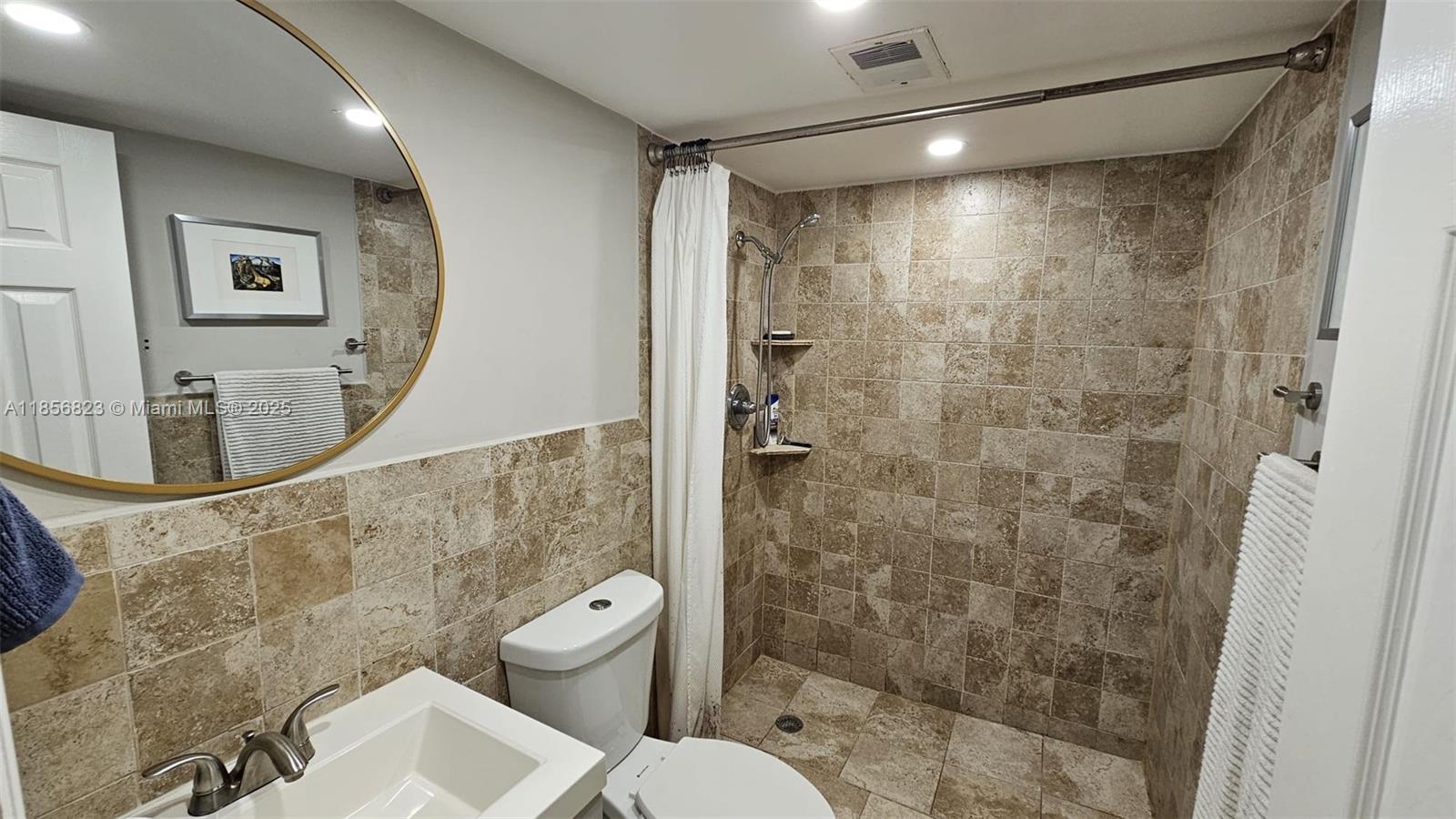 LIDO BAY - Residential Lease