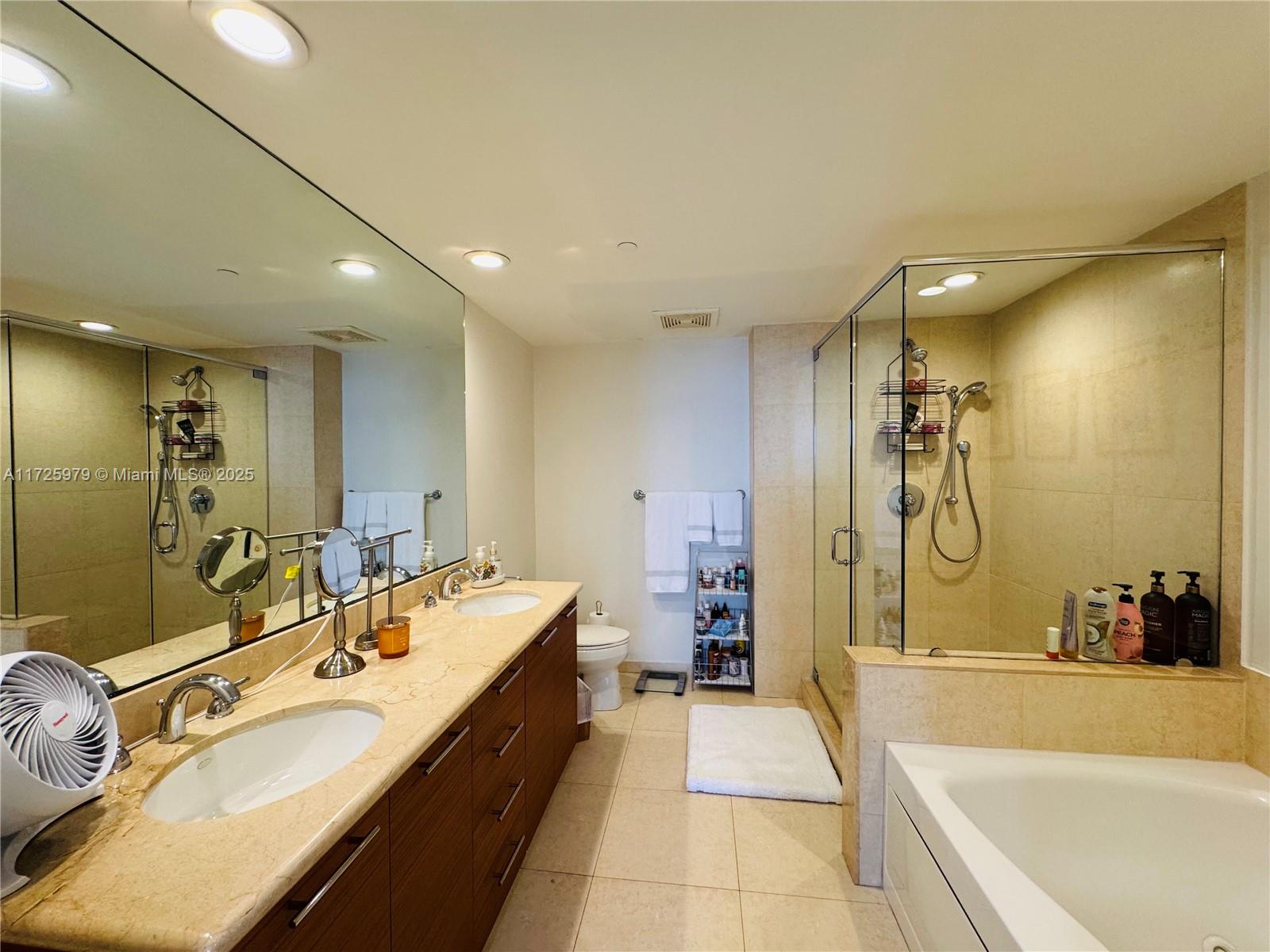 50 BISCAYNE CONDO - Residential
