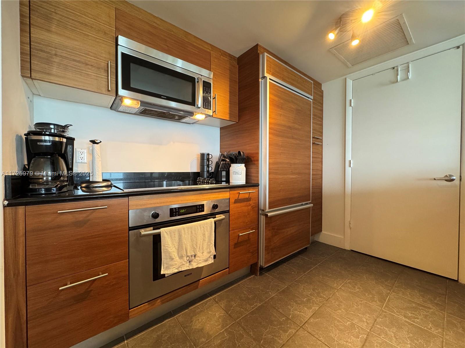 50 BISCAYNE CONDO - Residential
