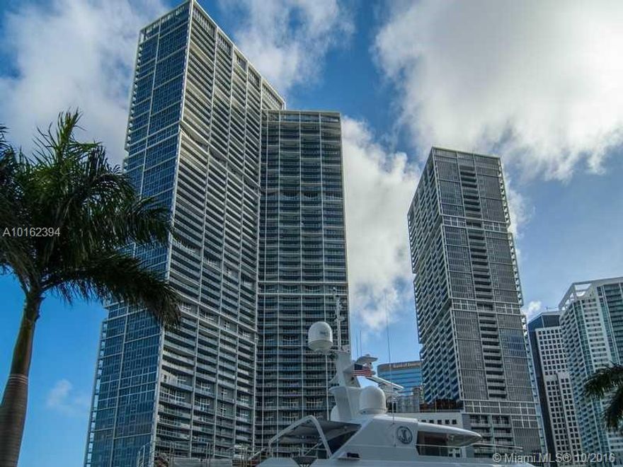 WONDERFUL 1BED/1BATH PROFESSIONALLY DECORATED BY TUI,  WITH BREATHTAKING VIEWS TO THE PORT OF MIAMI AND SOUTH BEACH. ARQUITECTONICA DESIGN WITH INTERIORS AND 5+STARS AMMENITIES BY WORLD ACCLAIMED PHILLIP STARK, INCLUDES A 5 STAR SPA, FREE YOGA, PILATES AND SPINNING CLASSES, A HUGE FITNESS CENTER, 3 RESTAURANTS , CLUB 50 LOCATED IN VICEROY AND MORE TO COME, 24 HOUR CONCIERGE AND VALET SERVICE. POOL IS UNDER CONSTRUCTION FOR 6 MONTHS, REFLECTED IN PRICE DEDUCTION