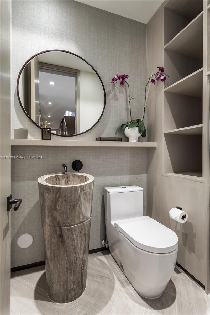 2201 COLLINS AVE CONDO - Residential