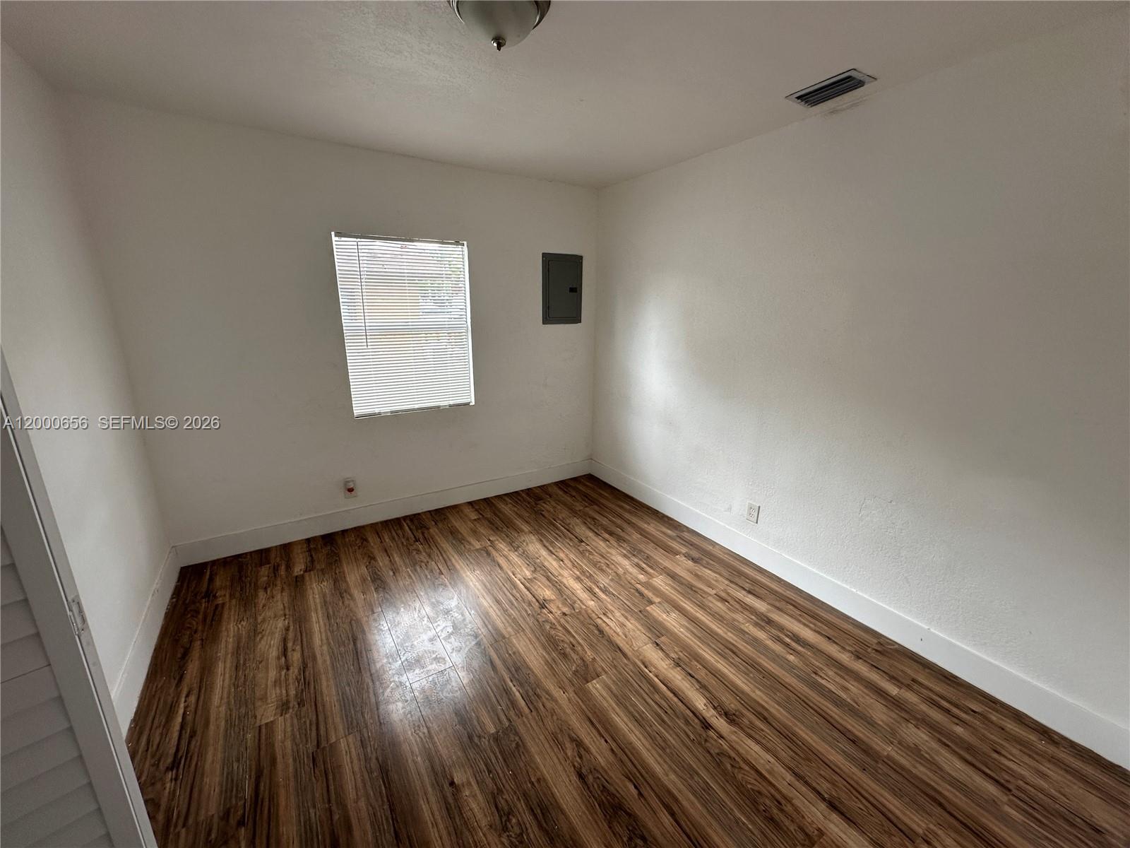 BUENA VISTA GARDENS - Residential Lease