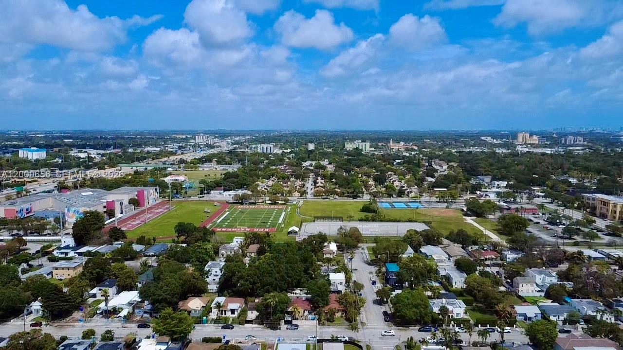 BUENA VISTA GARDENS - Residential Lease