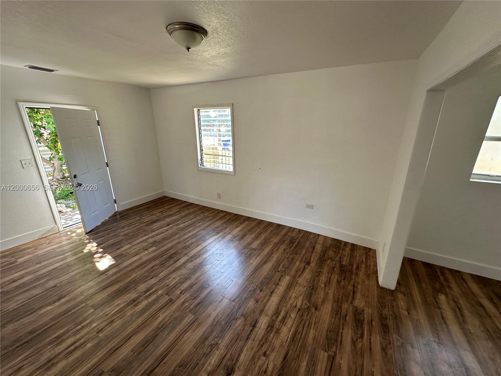 BUENA VISTA GARDENS - Residential Lease