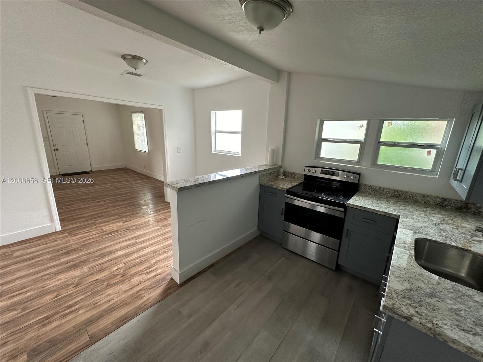 BUENA VISTA GARDENS - Residential Lease