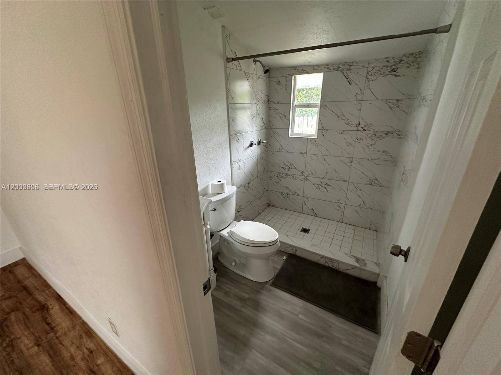 BUENA VISTA GARDENS - Residential Lease