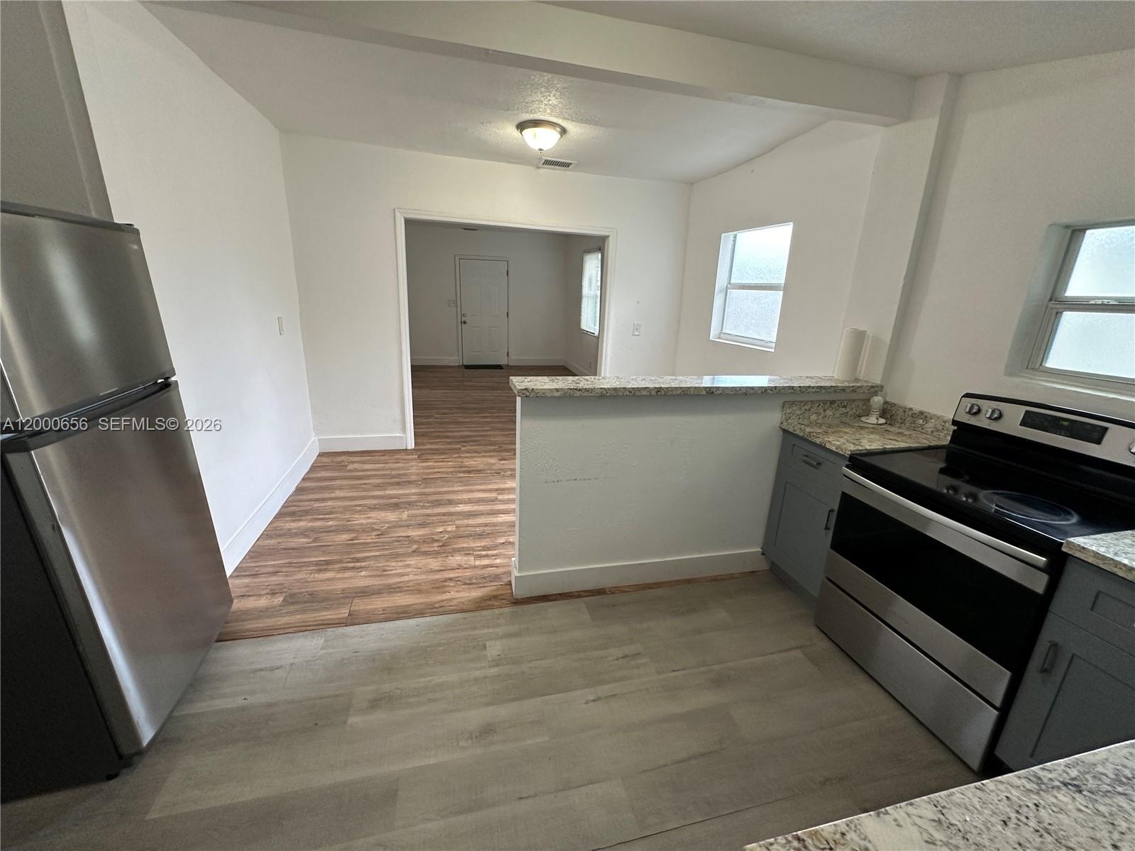 BUENA VISTA GARDENS - Residential Lease