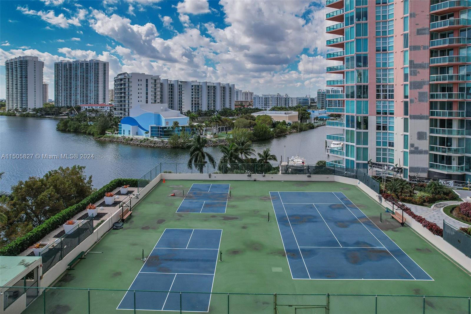 HIDDEN BAY CONDO - Residential Lease