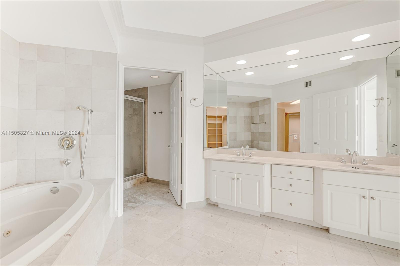 HIDDEN BAY CONDO - Residential Lease