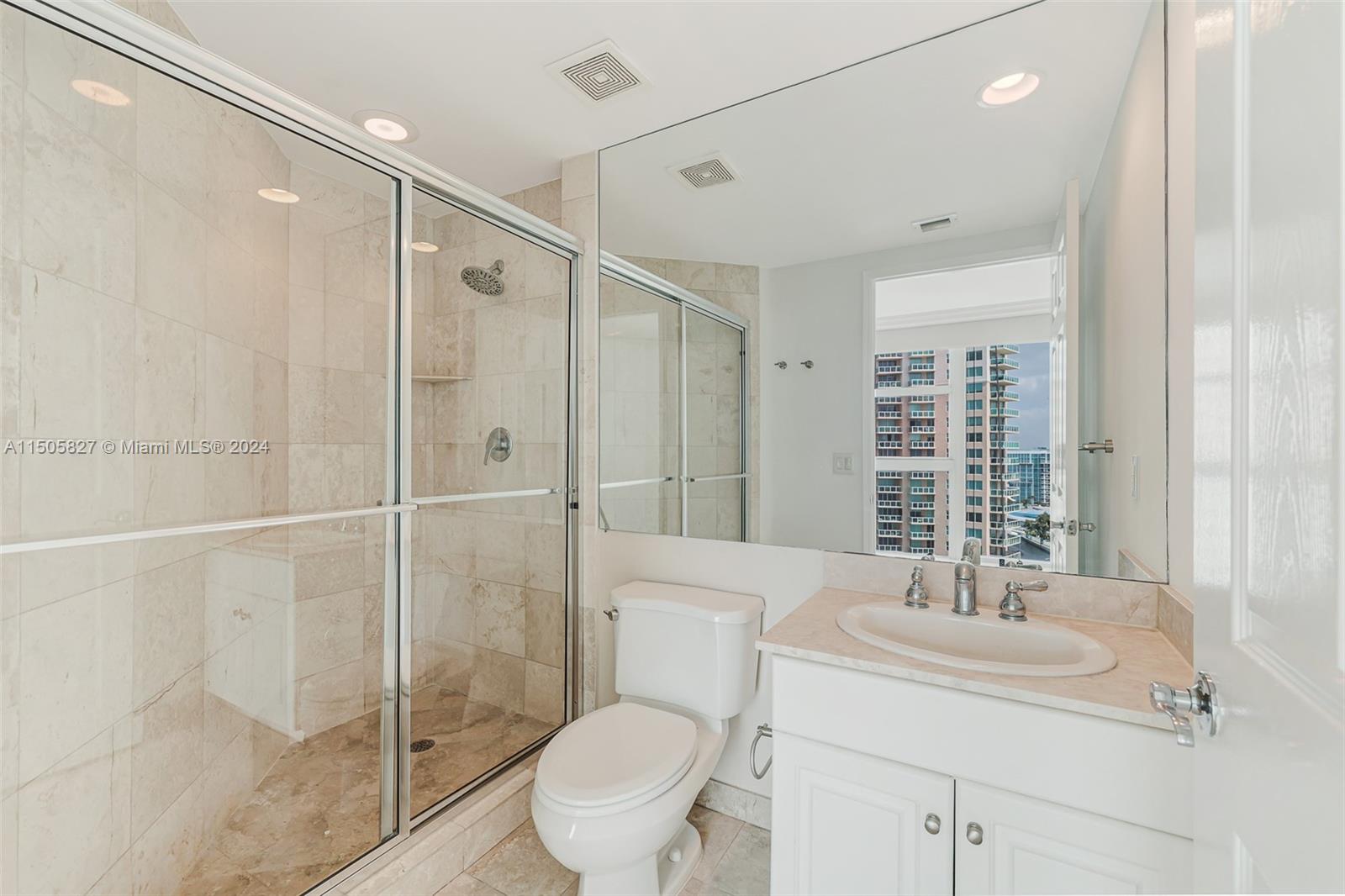 HIDDEN BAY CONDO - Residential Lease