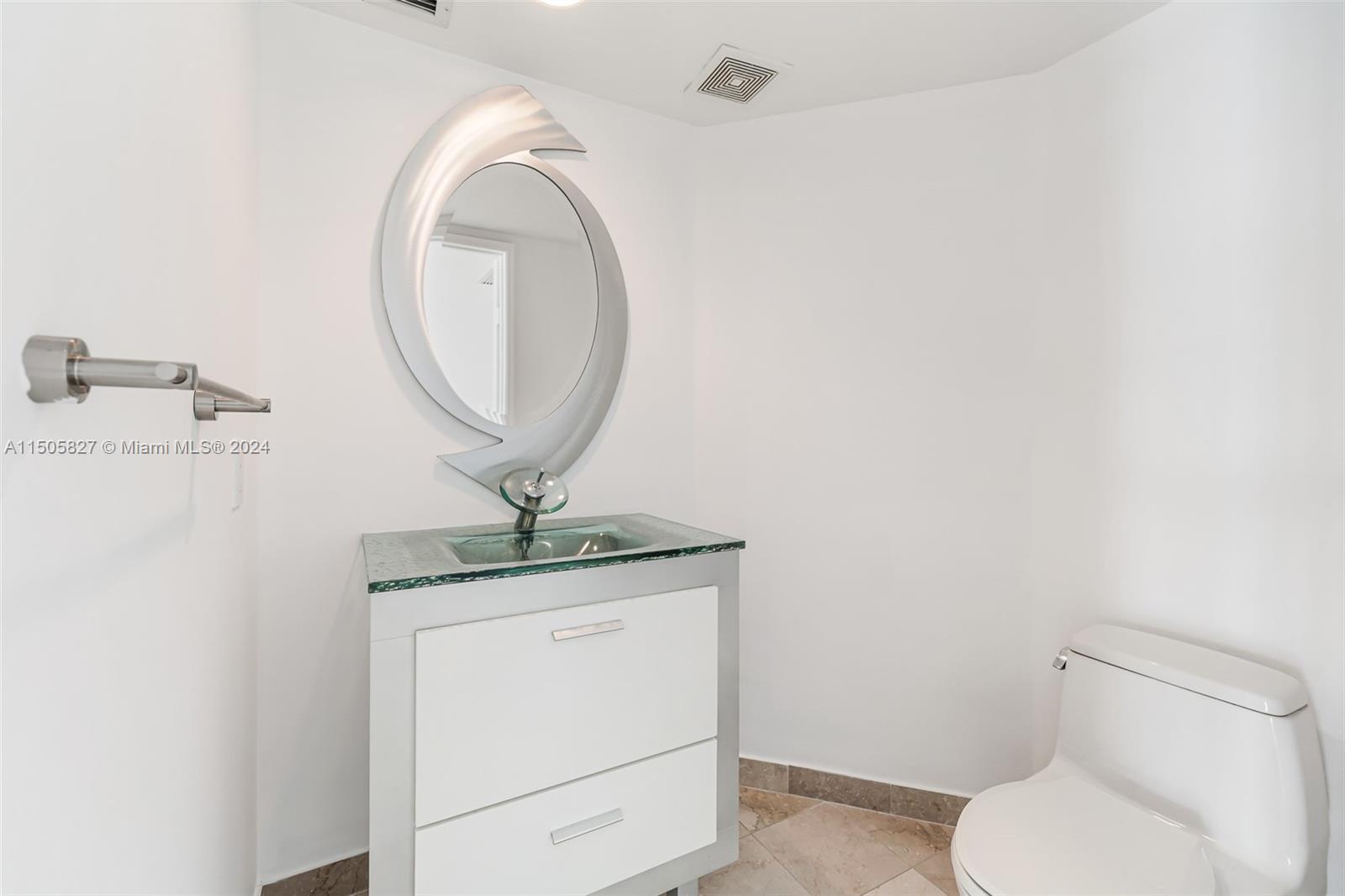 HIDDEN BAY CONDO - Residential Lease