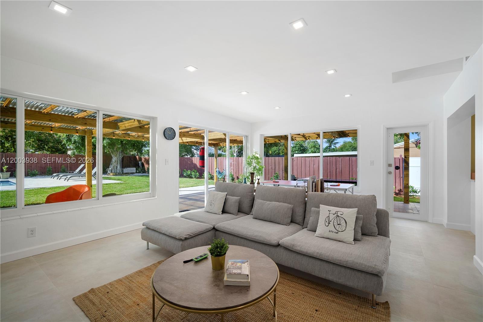 DIXIE GARDENS - Residential