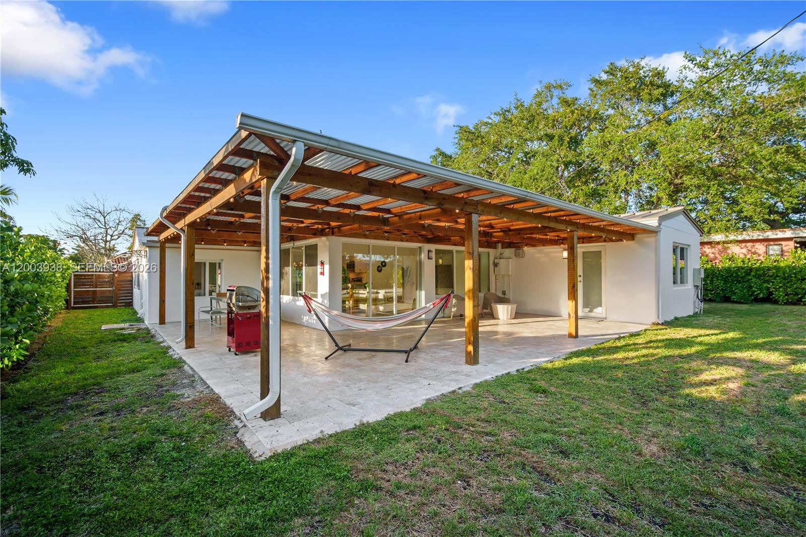 DIXIE GARDENS - Residential