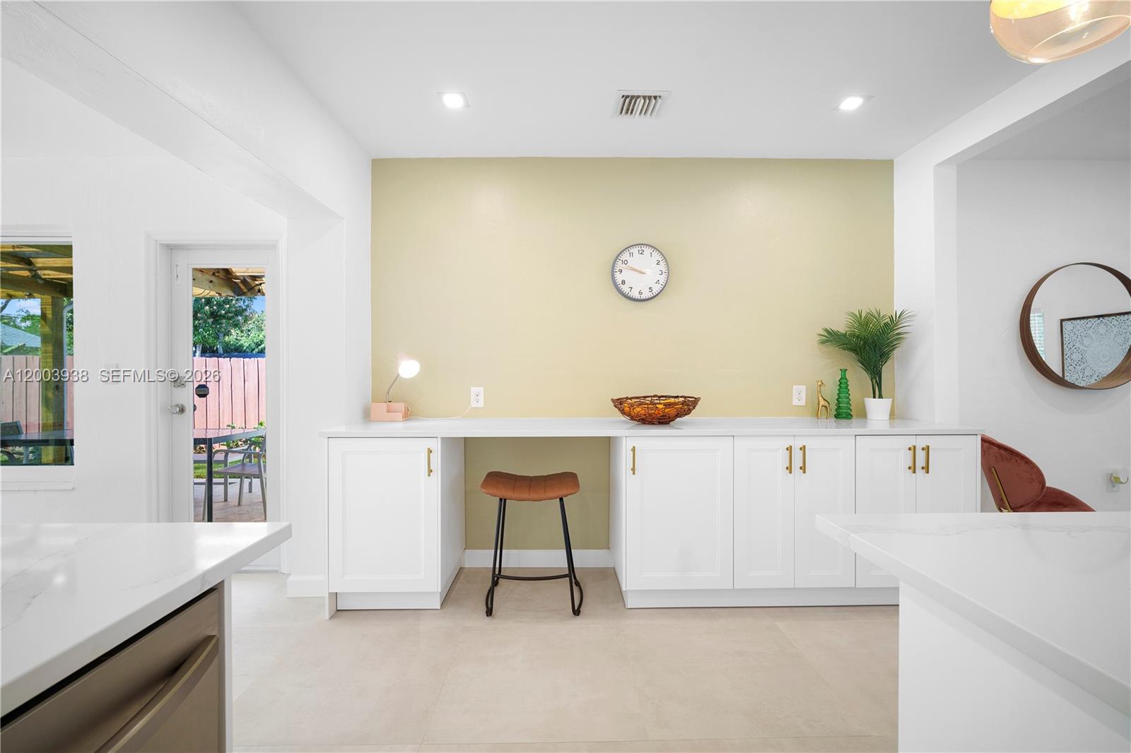 DIXIE GARDENS - Residential