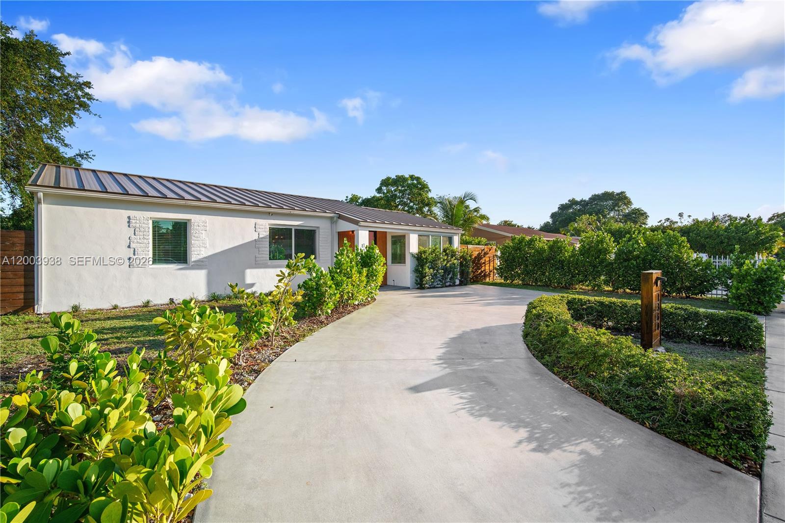 DIXIE GARDENS - Residential