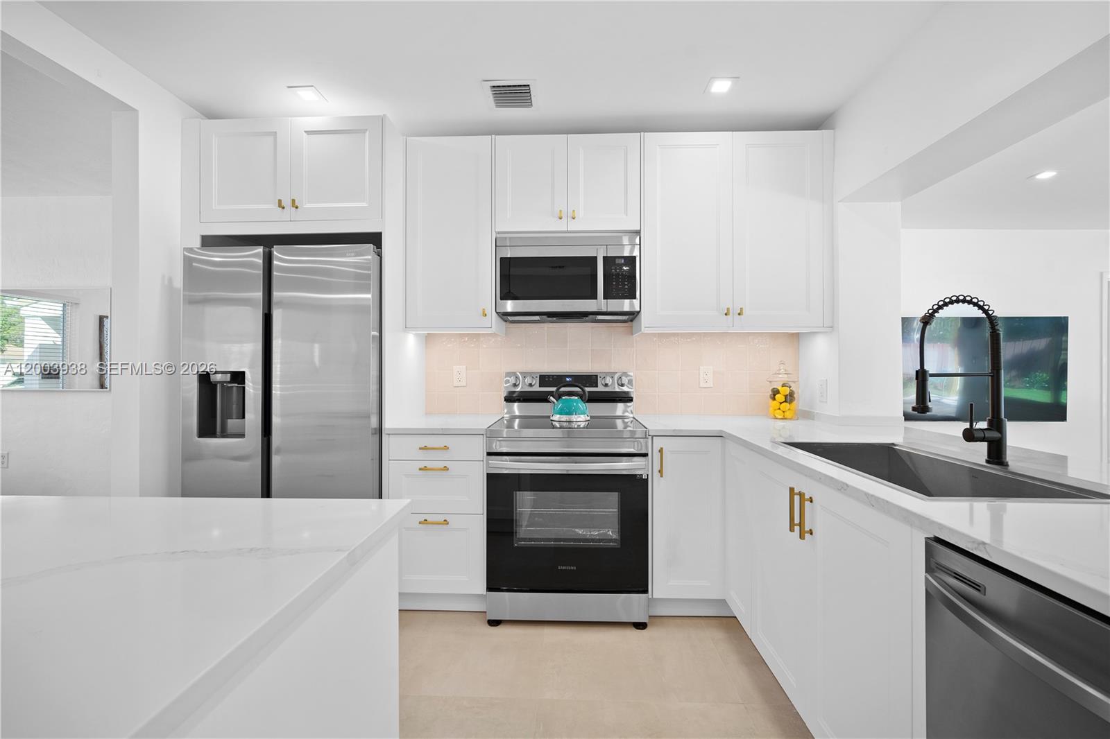 DIXIE GARDENS - Residential