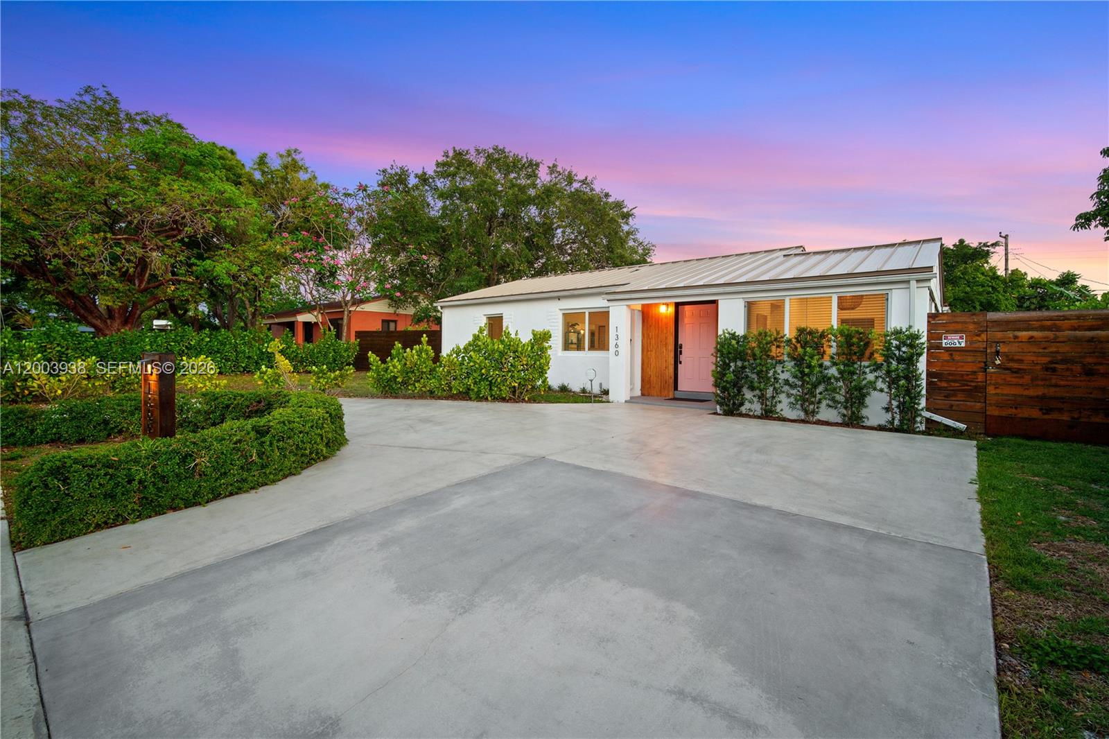 DIXIE GARDENS - Residential