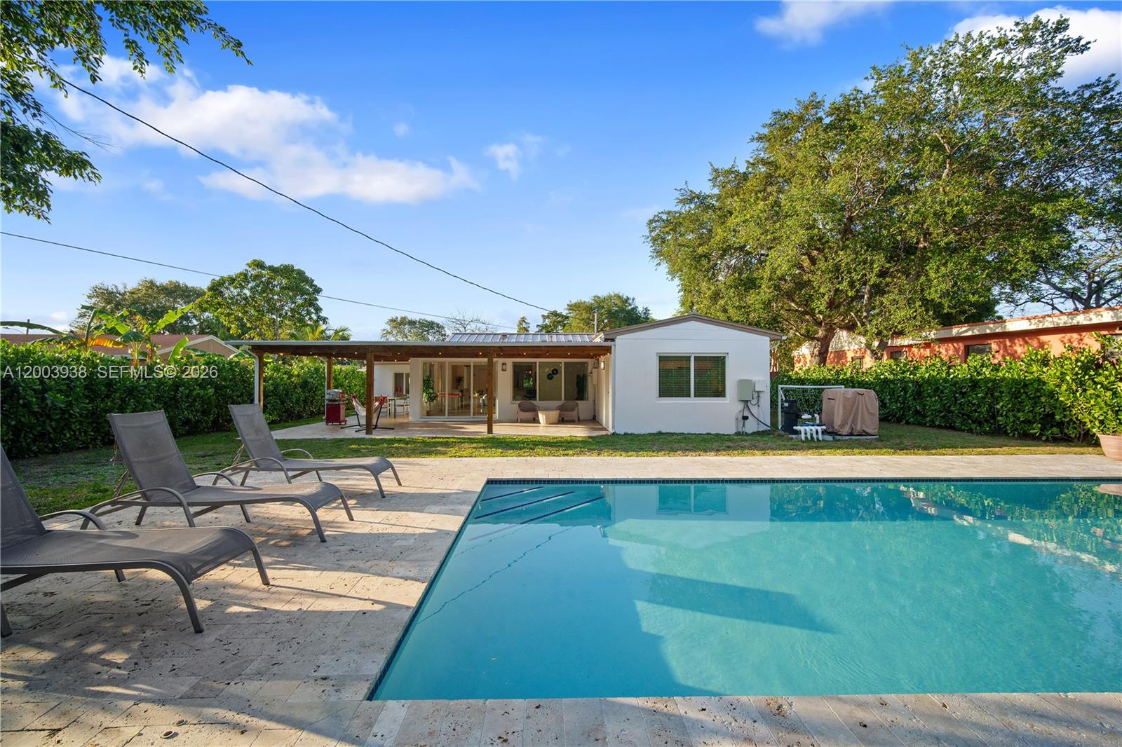 DIXIE GARDENS - Residential