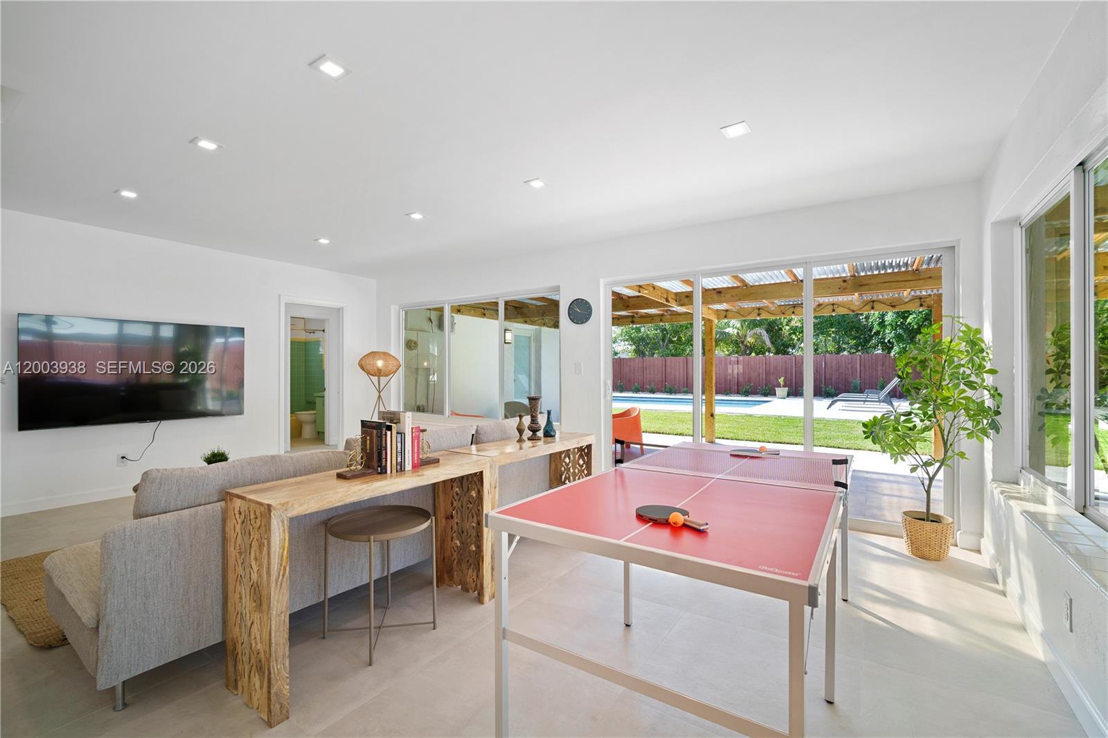 DIXIE GARDENS - Residential