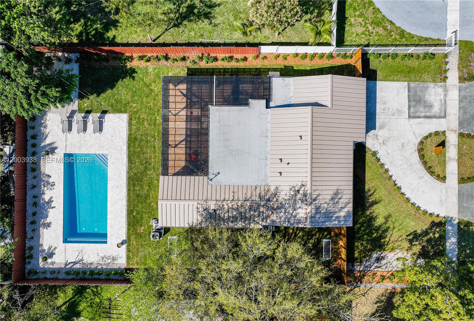 DIXIE GARDENS - Residential