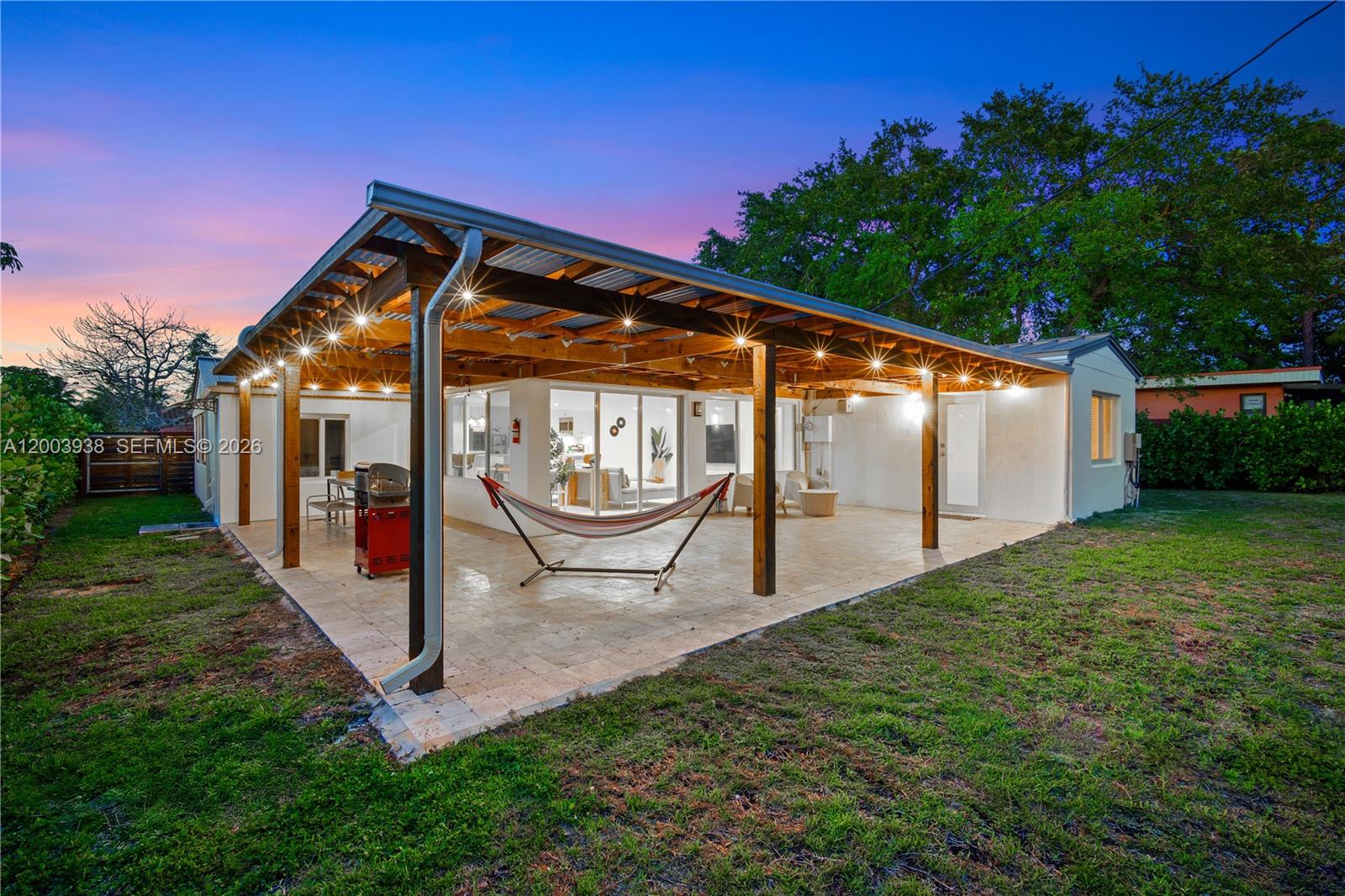 DIXIE GARDENS - Residential