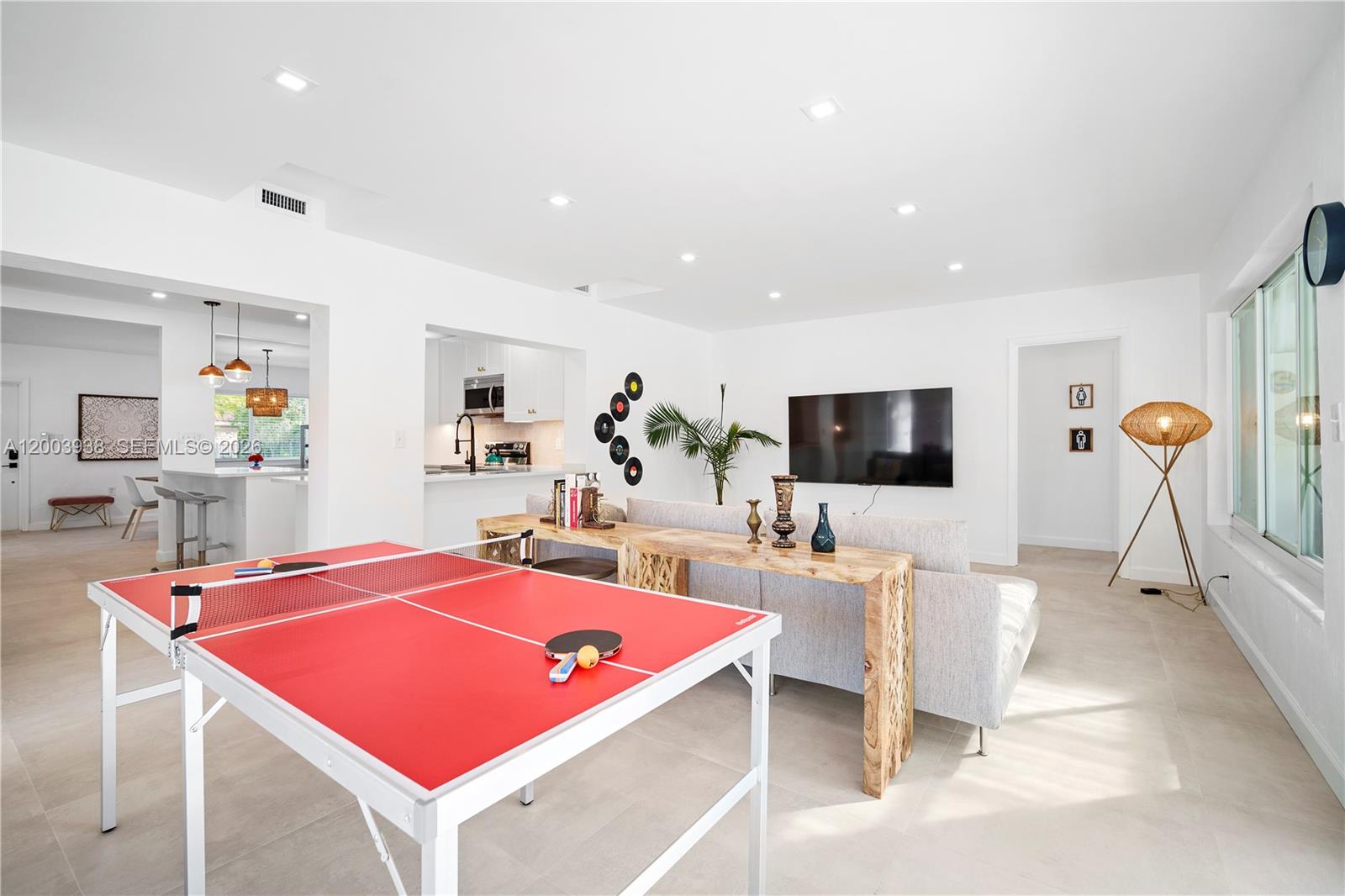 DIXIE GARDENS - Residential