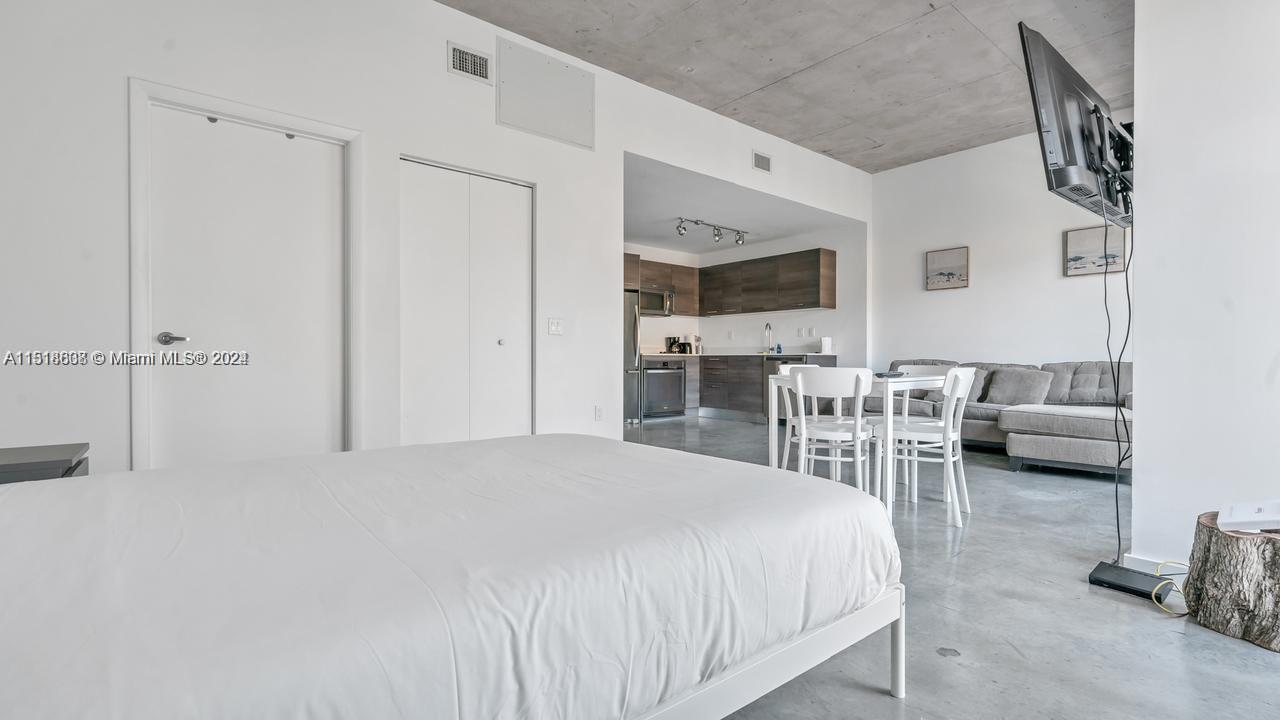 CENTRO CONDO - Residential Lease