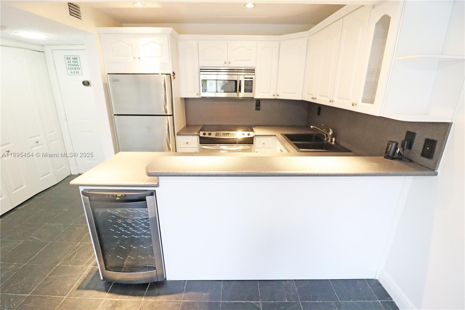 WISPERWOOD VILLAGE CONDO - Residential Lease