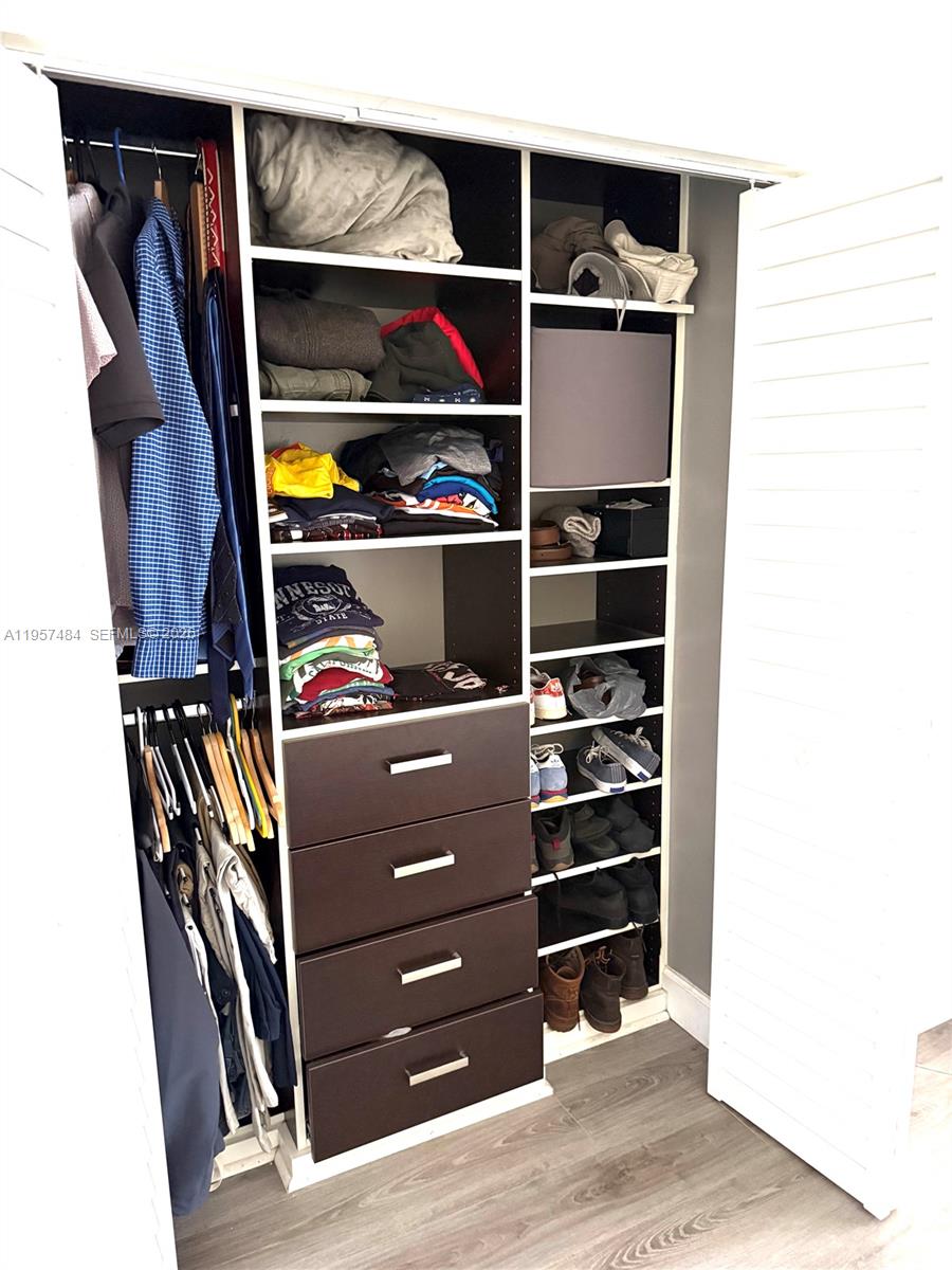 COSTA DEL SOL CONDO N - Residential