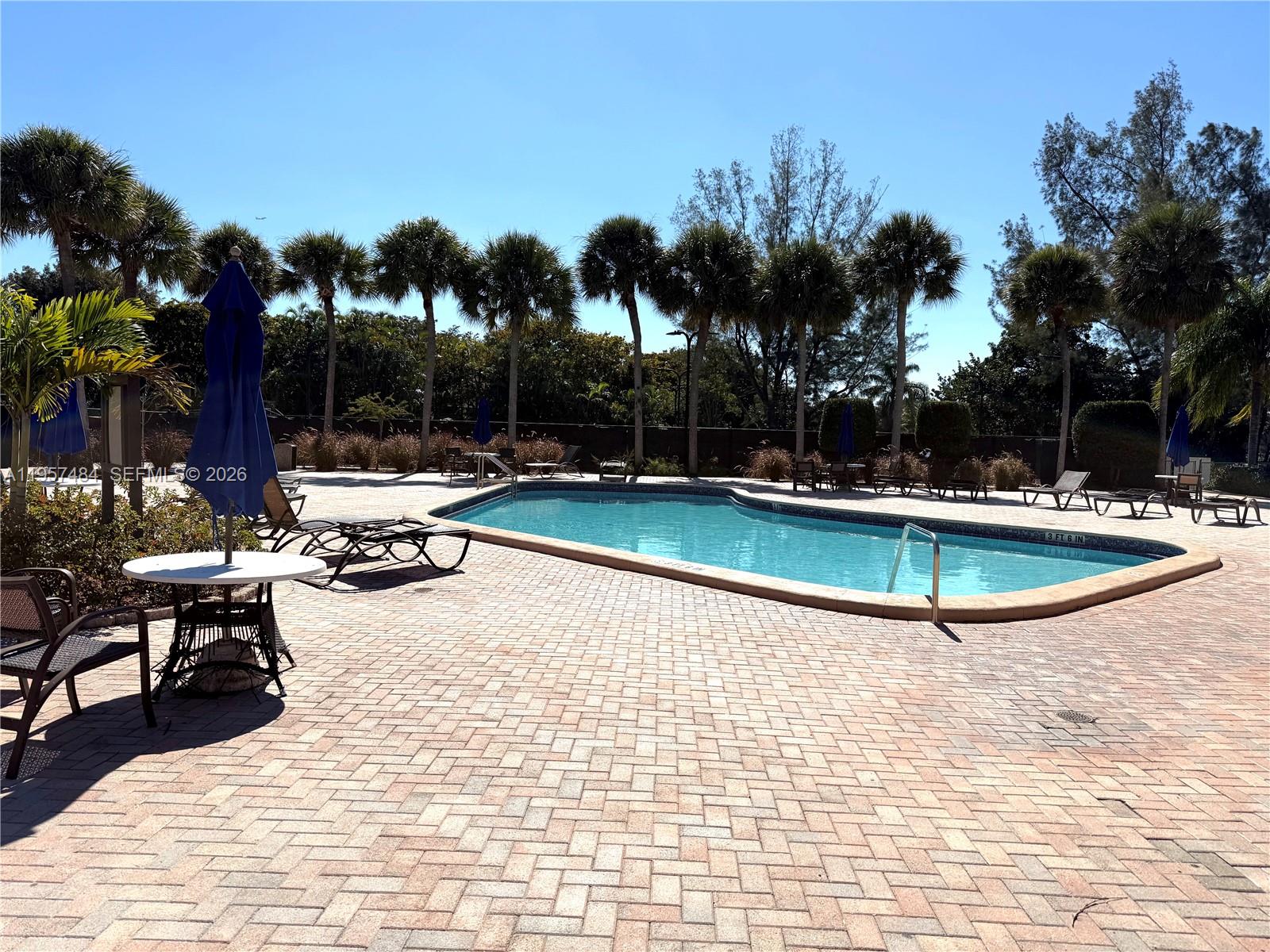 COSTA DEL SOL CONDO N - Residential