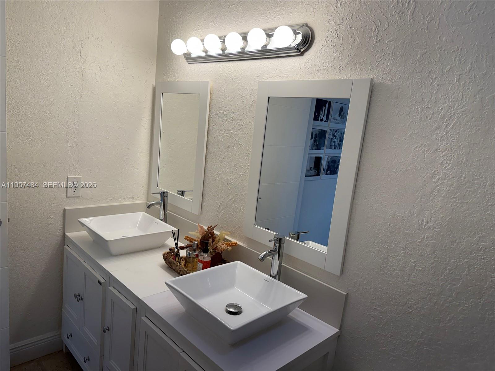 COSTA DEL SOL CONDO N - Residential