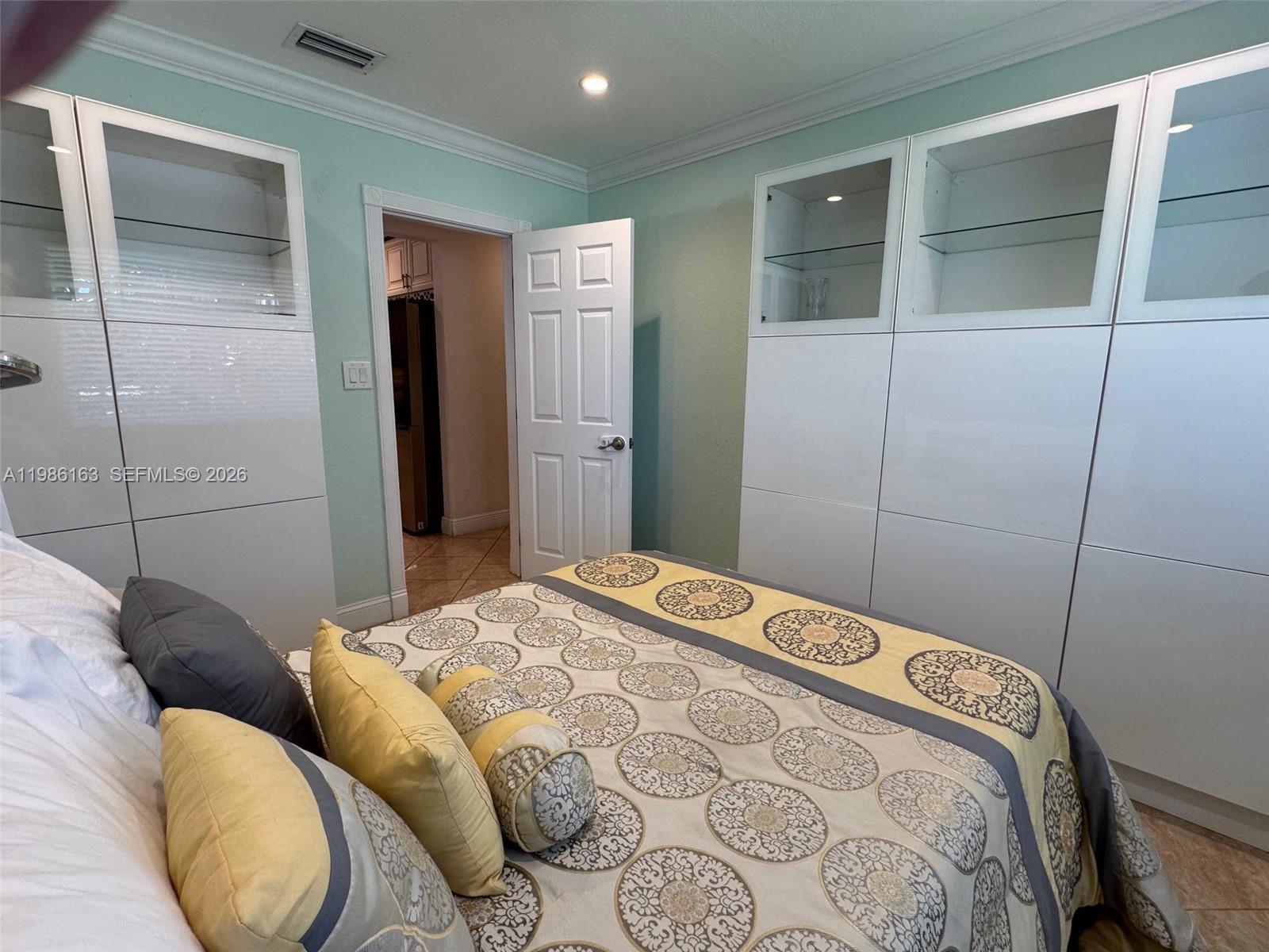 SANTA BARBARA ESTATES - Residential