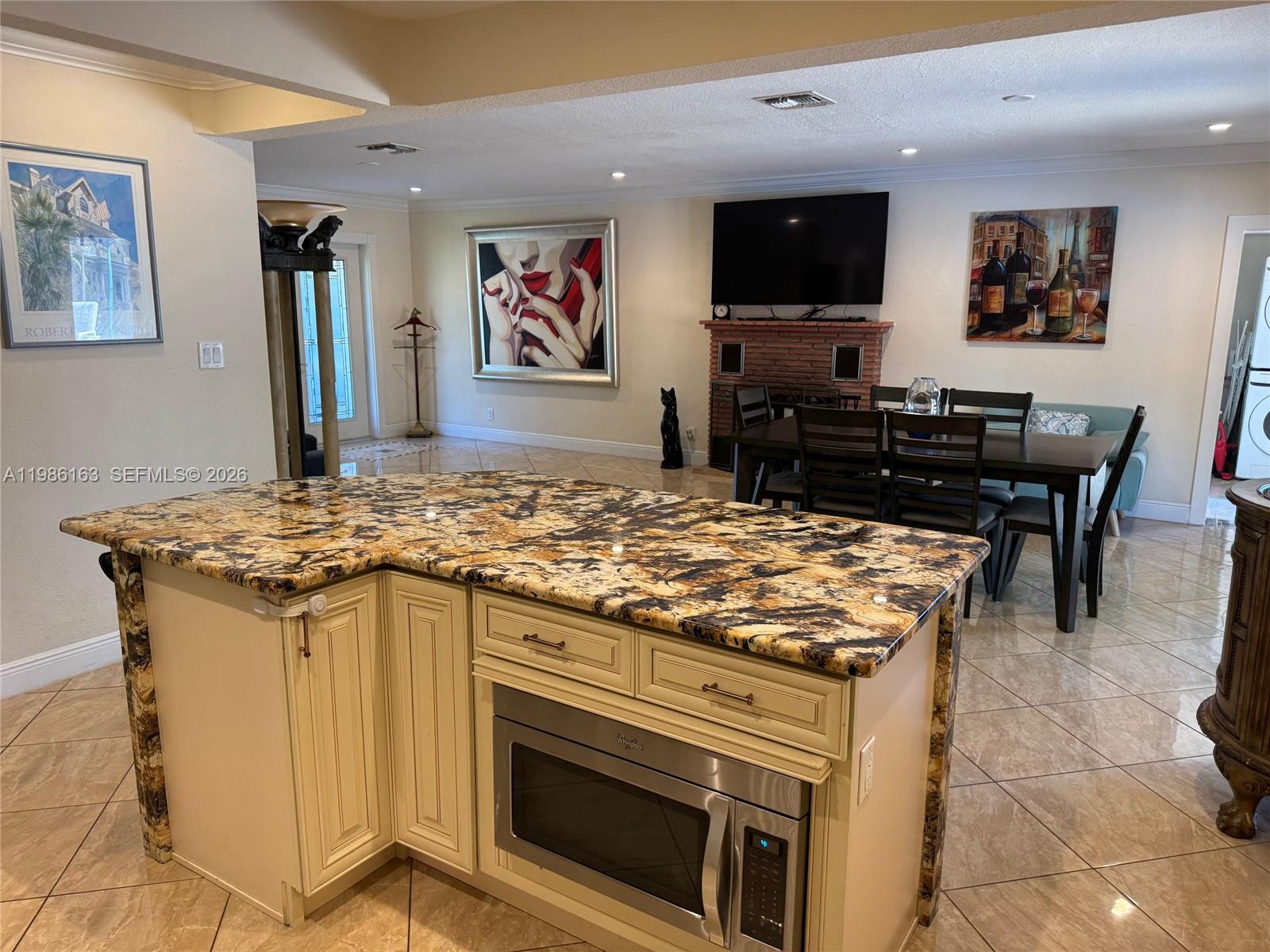 SANTA BARBARA ESTATES - Residential