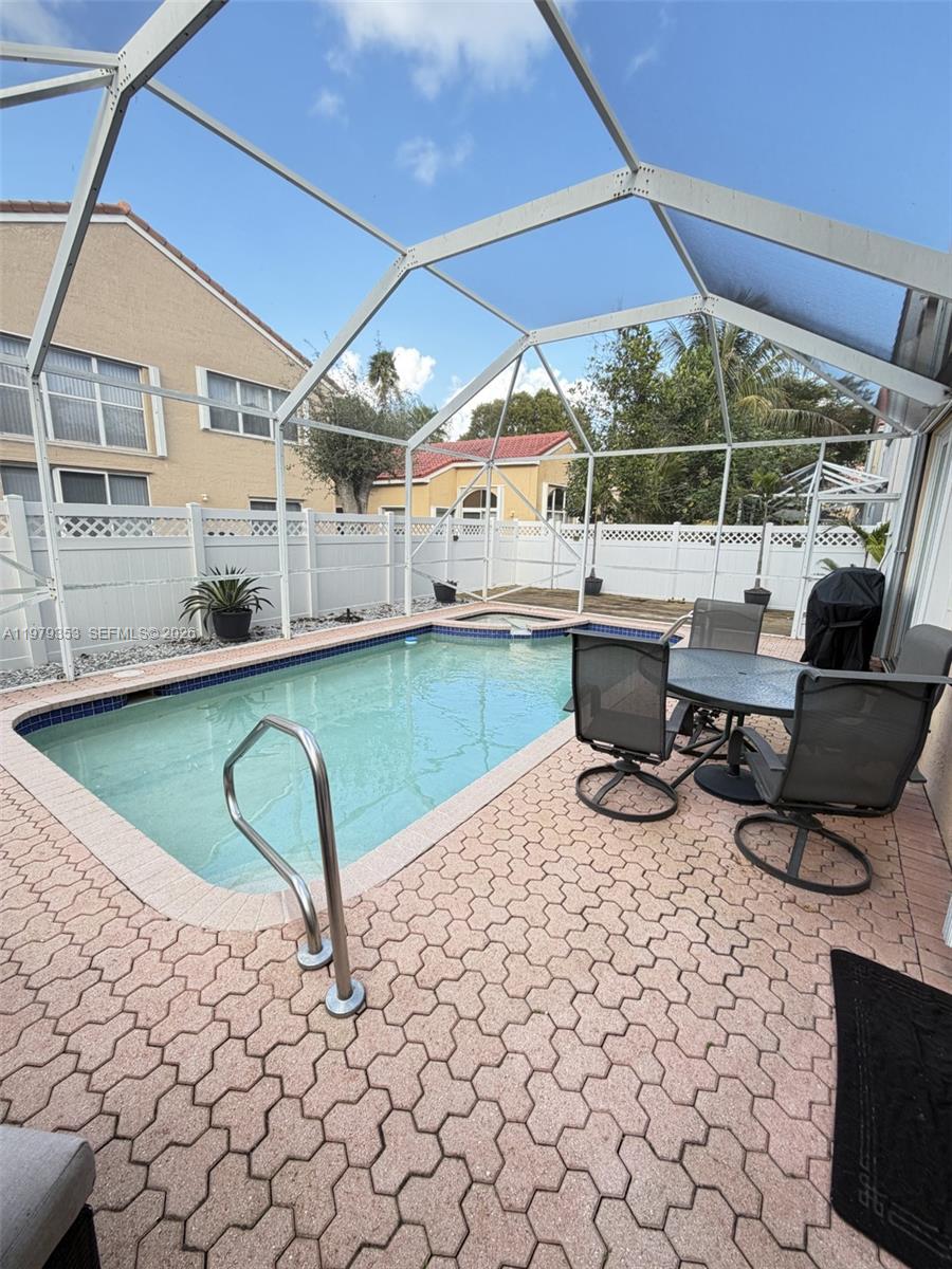 KENSINGTON SOUTH - Residential